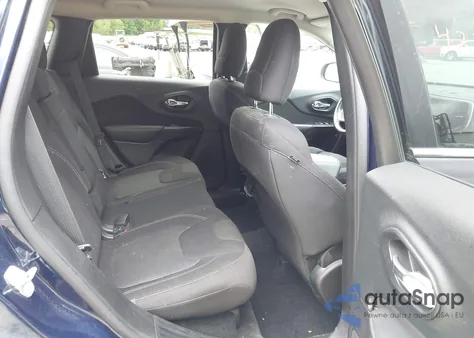 2016 Jeep Cherokee Latitude z USA, uszkodzony, nr VIN 1C4PJMCB2GW145287